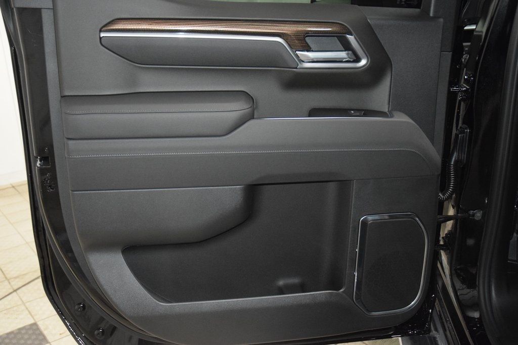 2026 Chevrolet Silverado 1500 4WD Crew Cab 157" LT - 22976027 - 46