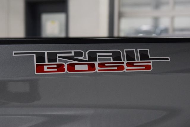 2026 Chevrolet Silverado 1500 4WD Crew Cab 157" LT Trail Boss - 22999530 - 27