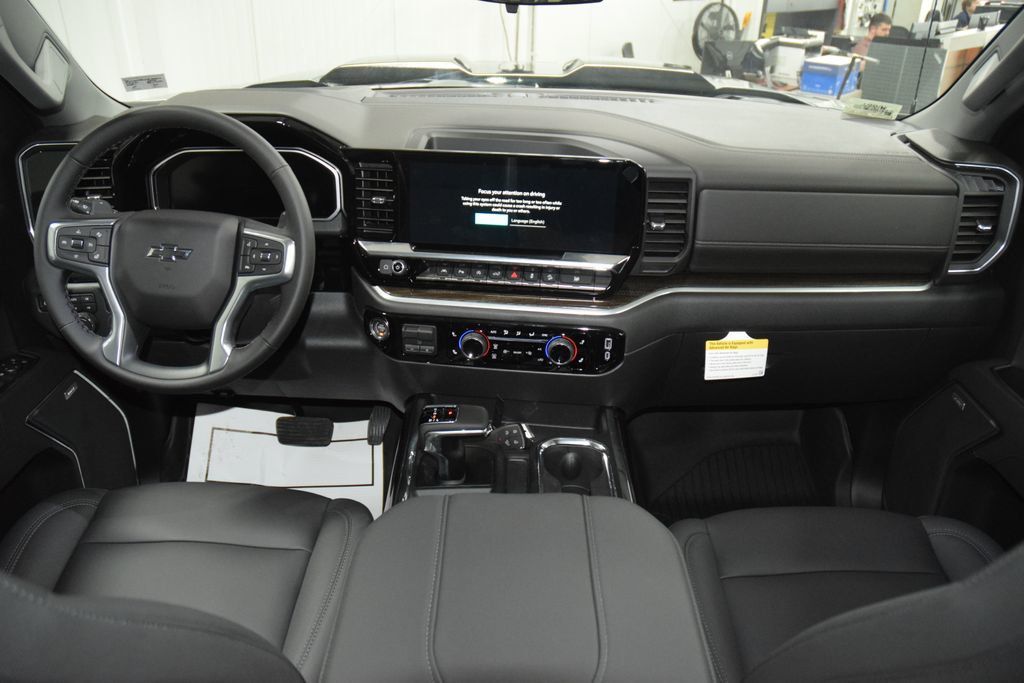 2026 Chevrolet Silverado 1500 4WD Crew Cab 157" LT Trail Boss - 22999530 - 32