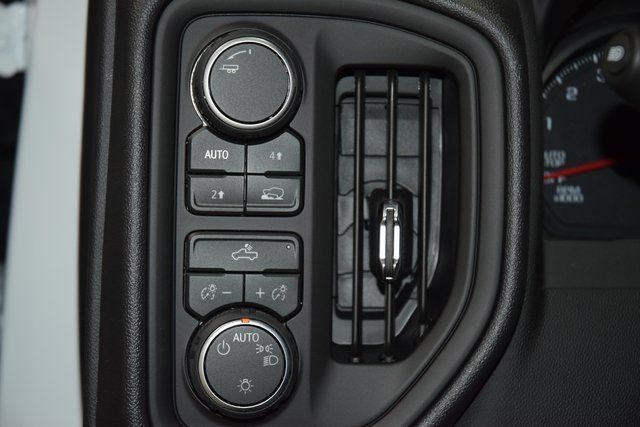 2026 Chevrolet Silverado 1500 4WD Reg Cab 126" Work Truck - 22955144 - 32