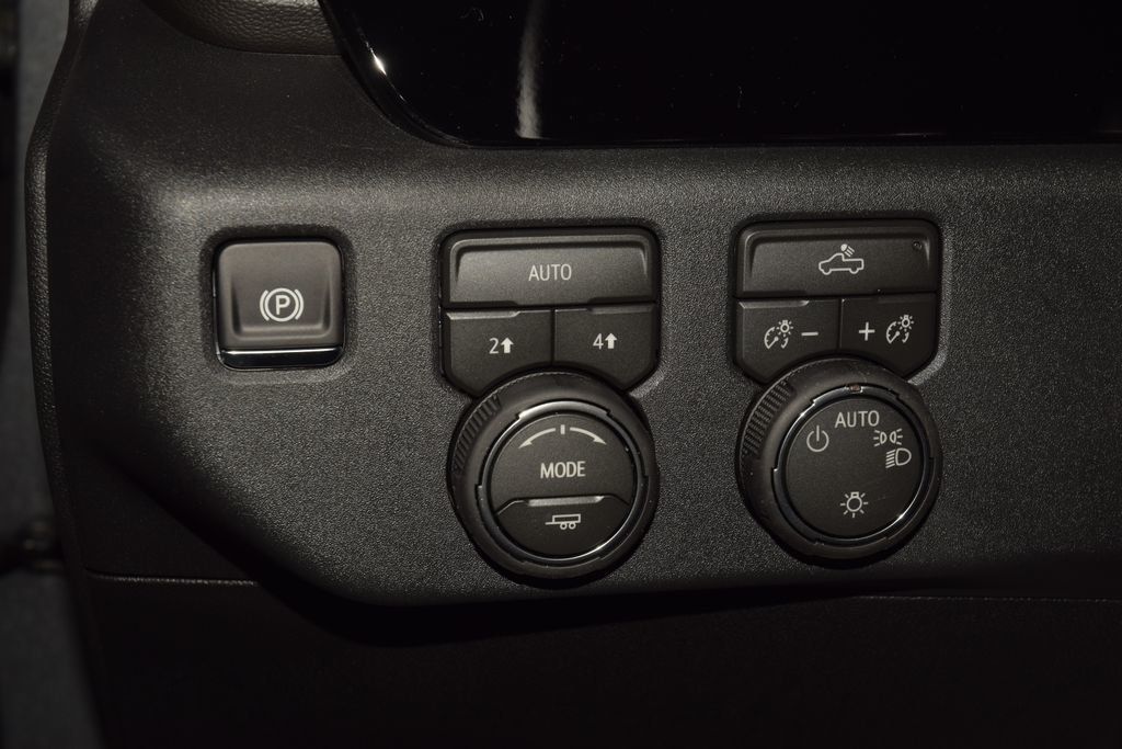 2026 Chevrolet Silverado 1500 LT - 23068973 - 35