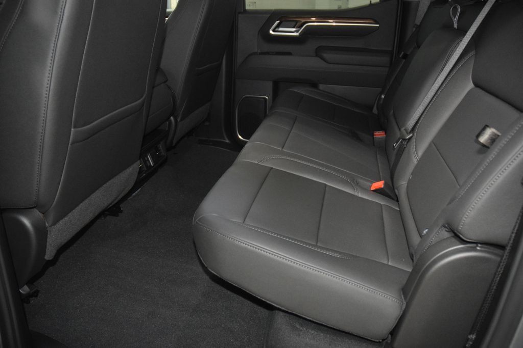 2026 Chevrolet Silverado 1500 LT - 23068973 - 44