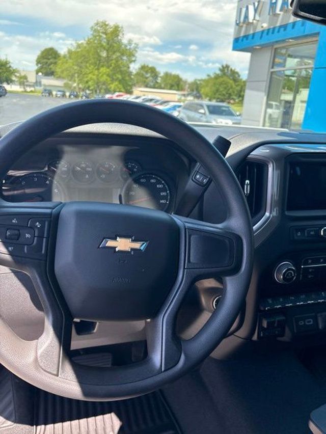2026 Chevrolet Silverado 2500HD 4WD Crew Cab 159" Custom - 23015979 - 10