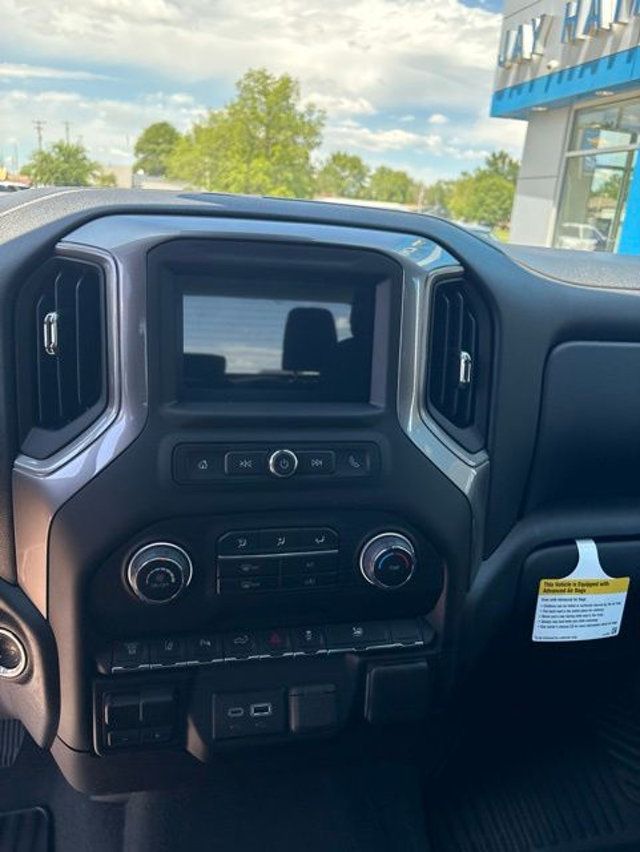 2026 Chevrolet Silverado 2500HD 4WD Crew Cab 159" Custom - 23015979 - 11