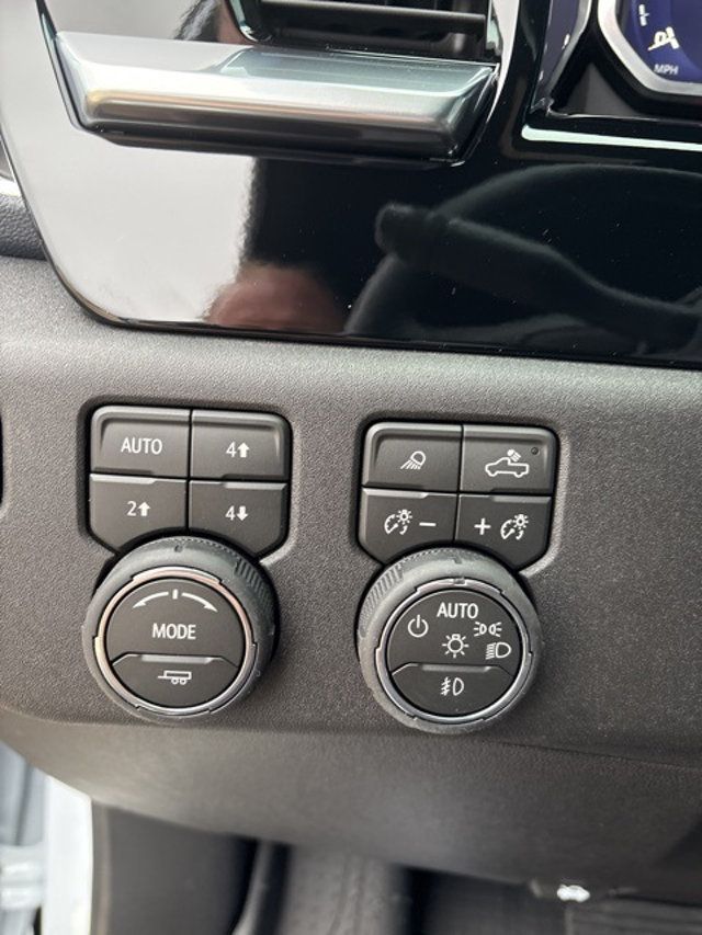 2026 Chevrolet Silverado 2500HD 4WD Crew Cab 159" High Country - 22938326 - 14