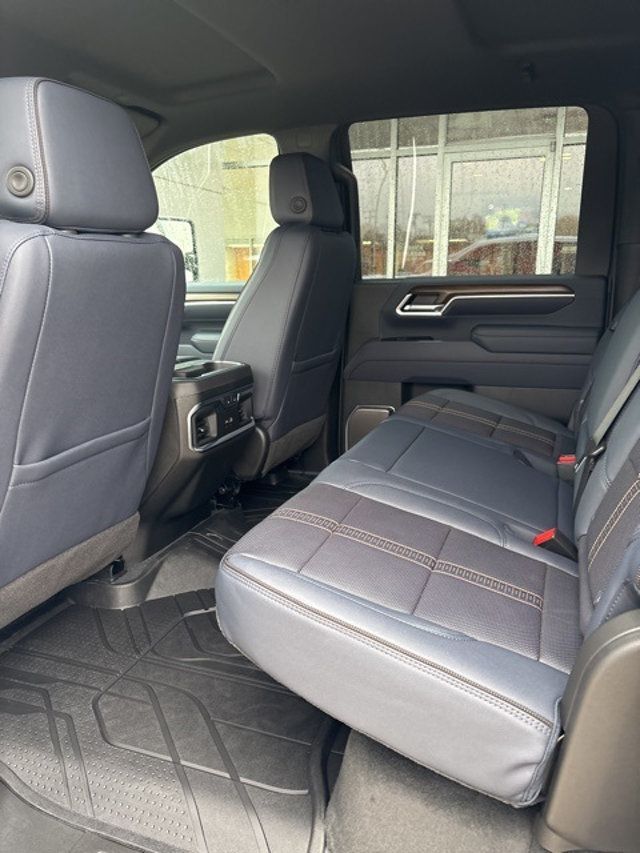 2026 Chevrolet Silverado 2500HD 4WD Crew Cab 159" High Country - 22938326 - 17