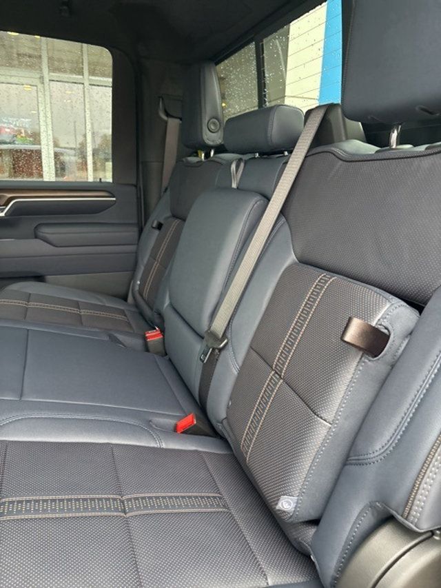 2026 Chevrolet Silverado 2500HD 4WD Crew Cab 159" High Country - 22938326 - 18