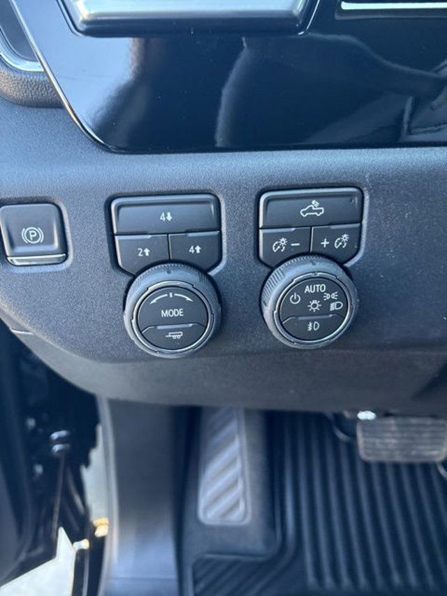 2026 Chevrolet Silverado 2500HD 4WD Crew Cab 159" LT - 23024085 - 9
