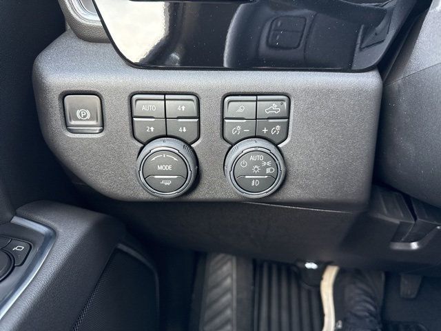 2026 Chevrolet Silverado 2500HD 4WD Crew Cab 159" LTZ - 22948374 - 17