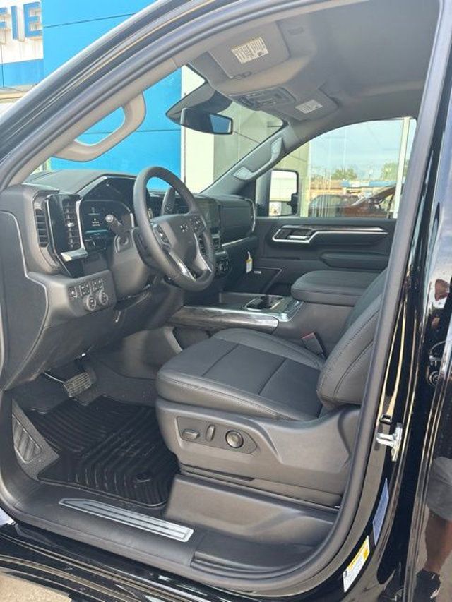2026 Chevrolet Silverado 2500HD 4WD Crew Cab 159" LTZ - 23050792 - 11