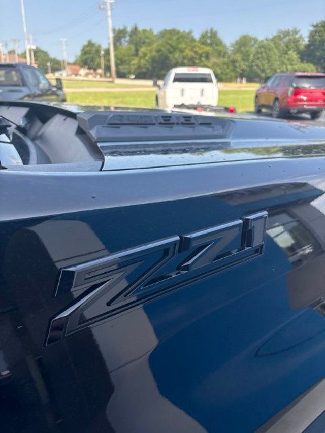 2026 Chevrolet Silverado 2500HD 4WD Crew Cab 159" LTZ - 23050792 - 5