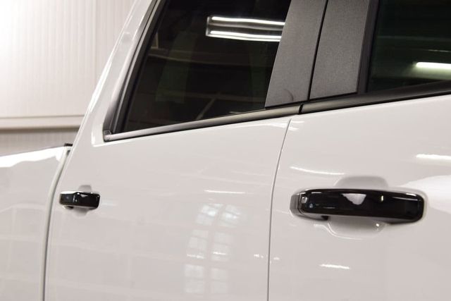 2026 Chevrolet Silverado 2500HD 4WD Crew Cab 159" ZR2 - 23012333 - 22