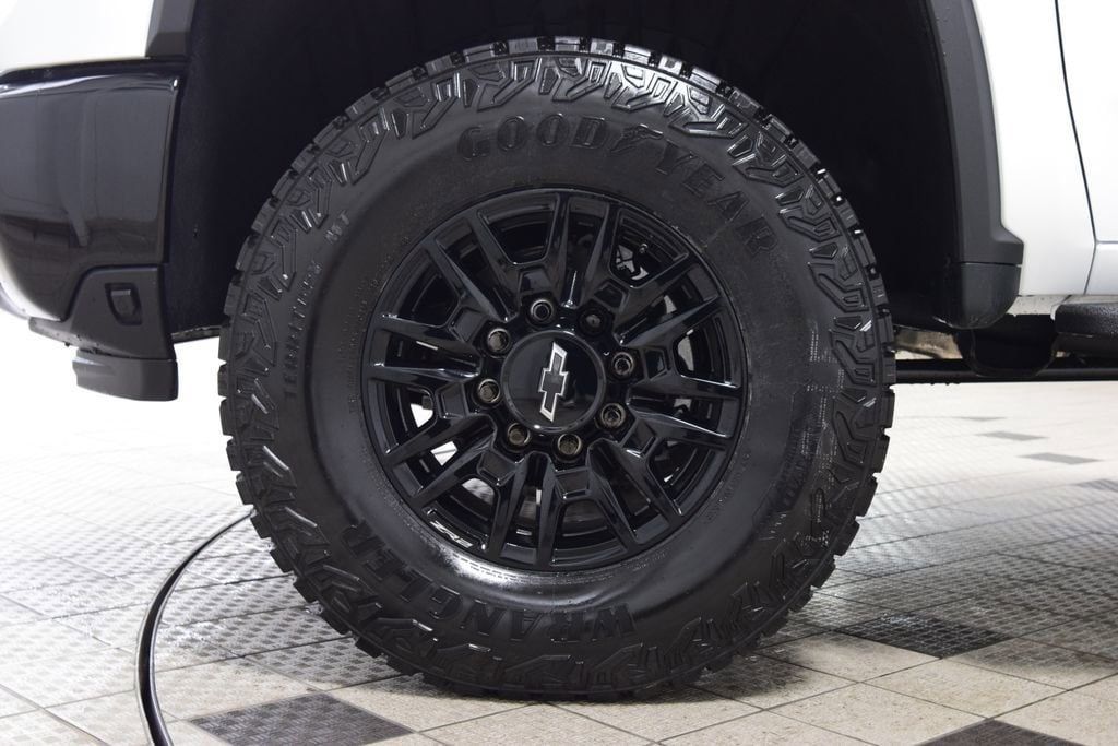 2026 Chevrolet Silverado 2500HD 4WD Crew Cab 159" ZR2 - 23012333 - 31