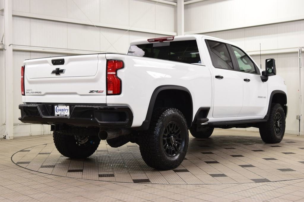 2026 Chevrolet Silverado 2500HD 4WD Crew Cab 159" ZR2 - 23012333 - 7
