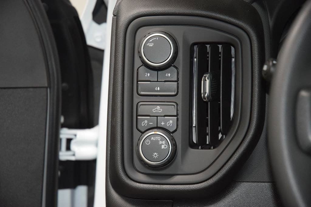 2026 Chevrolet Silverado 2500HD 4WD Crew Cab 172" Work Truck - 23012334 - 22