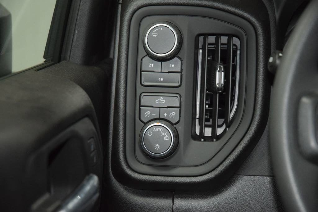 2026 Chevrolet Silverado 2500HD 4WD Crew Cab 172" Work Truck - 23012336 - 29