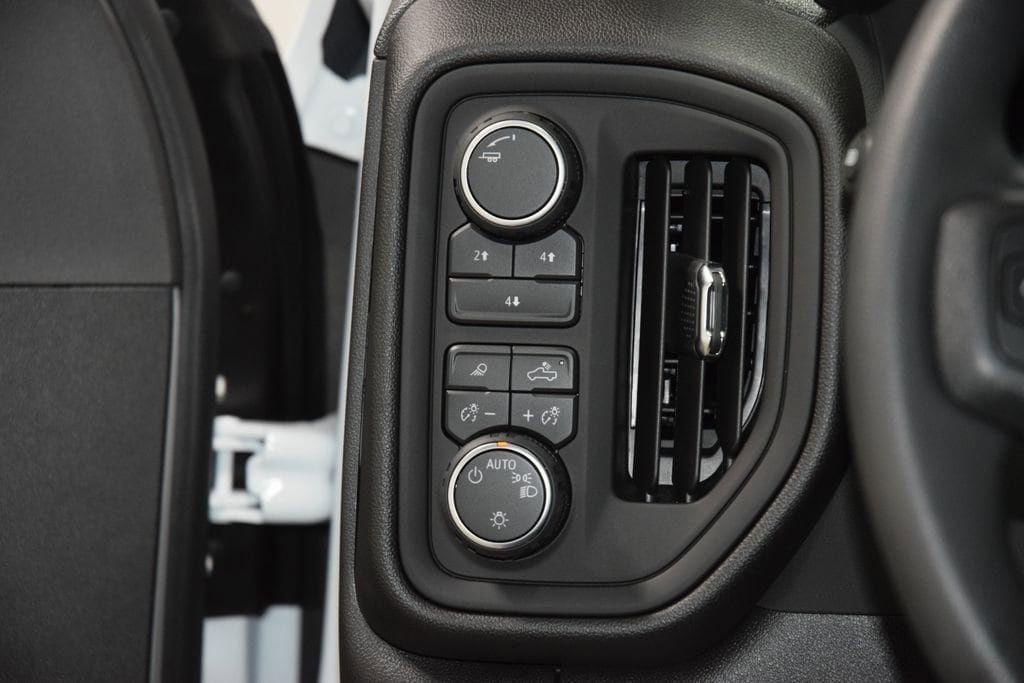 2026 Chevrolet Silverado 2500HD 4WD Crew Cab 172" Work Truck - 23012337 - 35