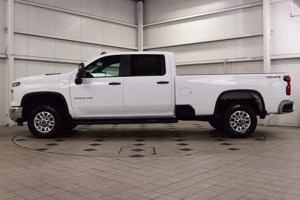 2026 Chevrolet Silverado 2500HD 4WD Crew Cab 172" Work Truck - 23012337 - 3