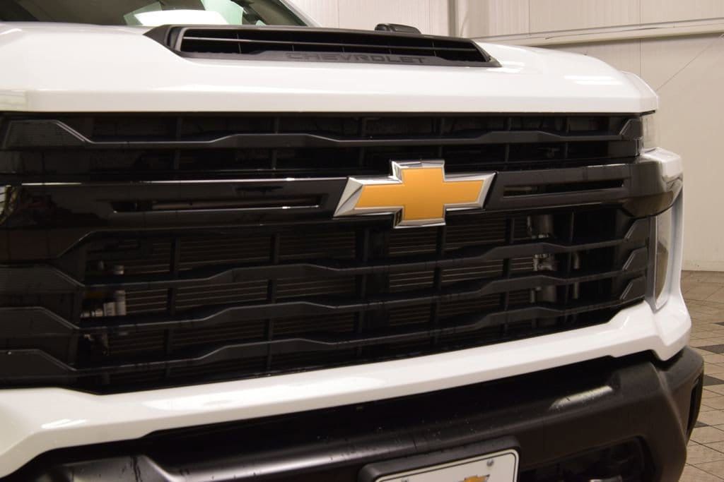 2026 Chevrolet Silverado 3500 HD Chassis Cab Work Truck - 23012379 - 5