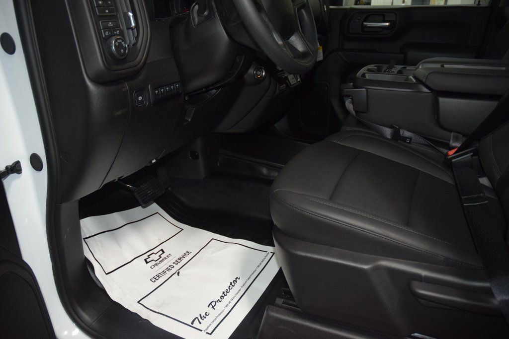 2026 Chevrolet Silverado 3500 HD Chassis Cab Work Truck - 23012382 - 33