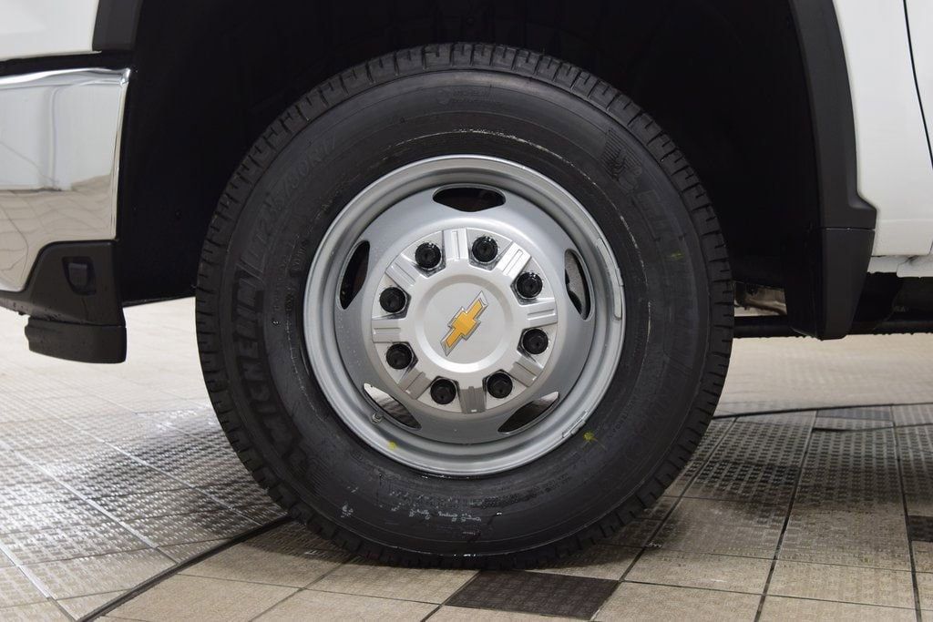 2026 Chevrolet Silverado 3500 HD Chassis Cab Work Truck - 23012384 - 16