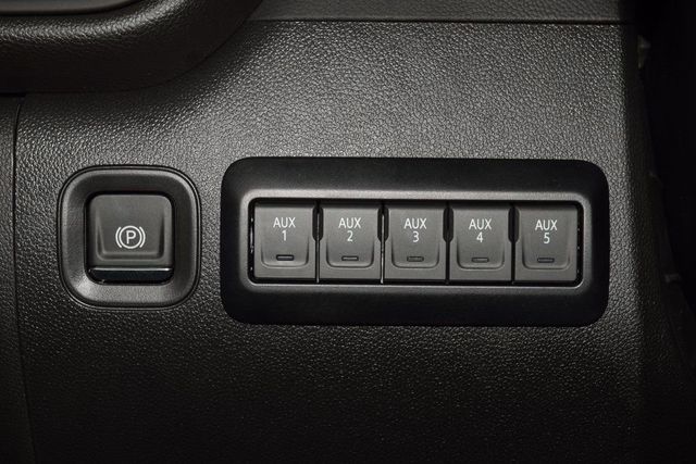 2026 Chevrolet Silverado 3500 HD Chassis Cab Work Truck - 23012384 - 24