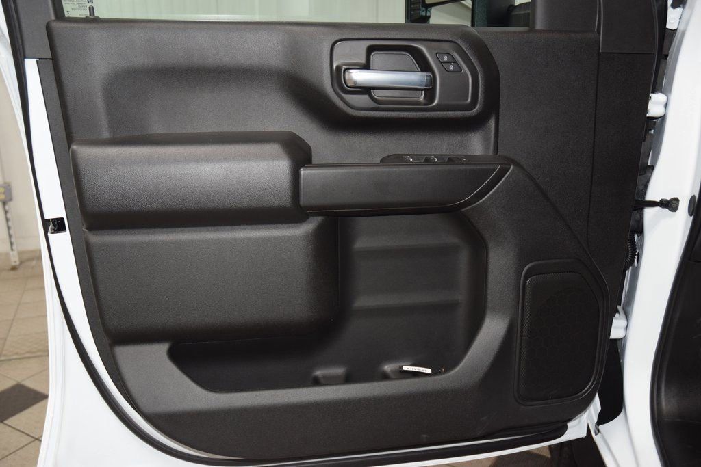 2026 Chevrolet Silverado 3500 HD Chassis Cab Work Truck - 23012384 - 34