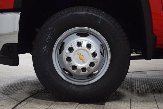 2026 Chevrolet Silverado 3500 HD Chassis Cab Work Truck - 23012385 - 17