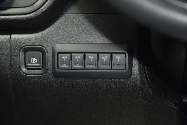 2026 Chevrolet Silverado 3500 HD Chassis Cab Work Truck - 23012385 - 25