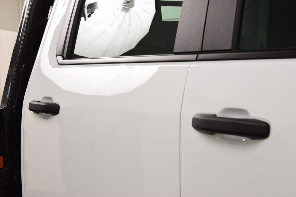 2026 Chevrolet Silverado 3500 HD Chassis Cab Work Truck - 23012390 - 11