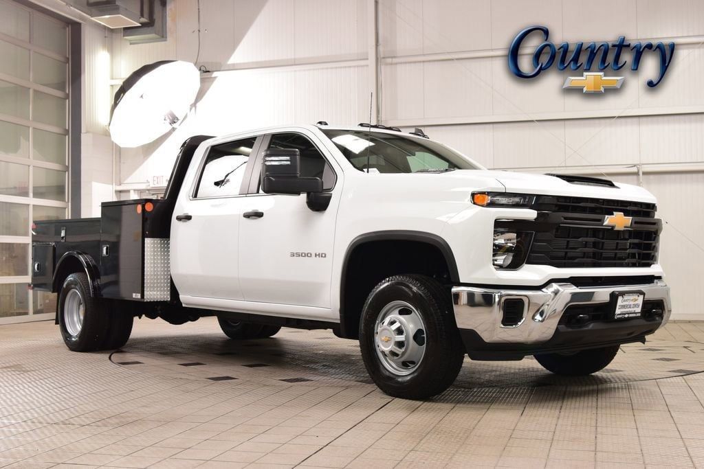 2026 Chevrolet Silverado 3500 HD Chassis Cab Work Truck - 23020030 | Video 1