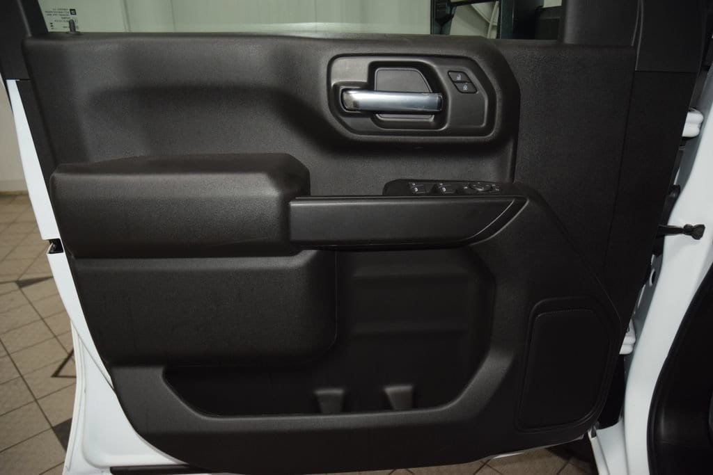 2026 Chevrolet Silverado 3500 HD Chassis Cab Work Truck - 23042455 - 39