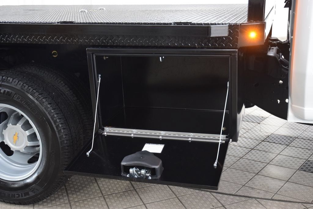 2026 Chevrolet Silverado 3500 HD Chassis Cab Work Truck - 23042456 - 44