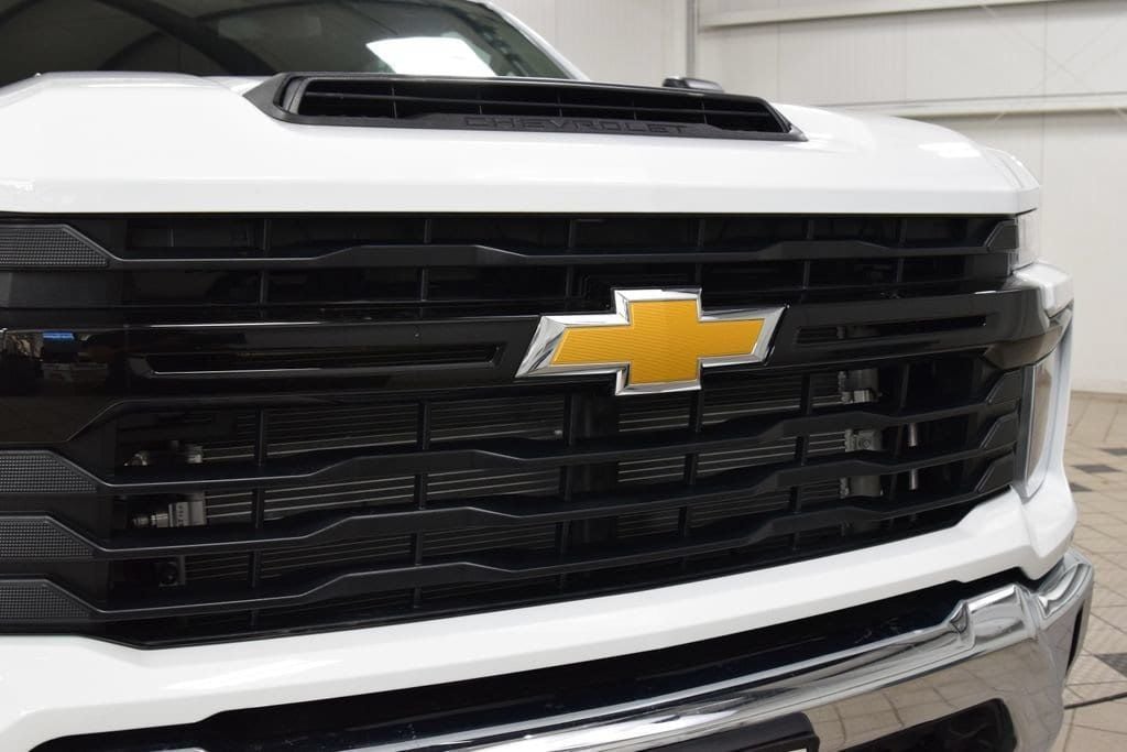 2026 Chevrolet Silverado 3500 HD Chassis Cab Work Truck - 23042456 - 5