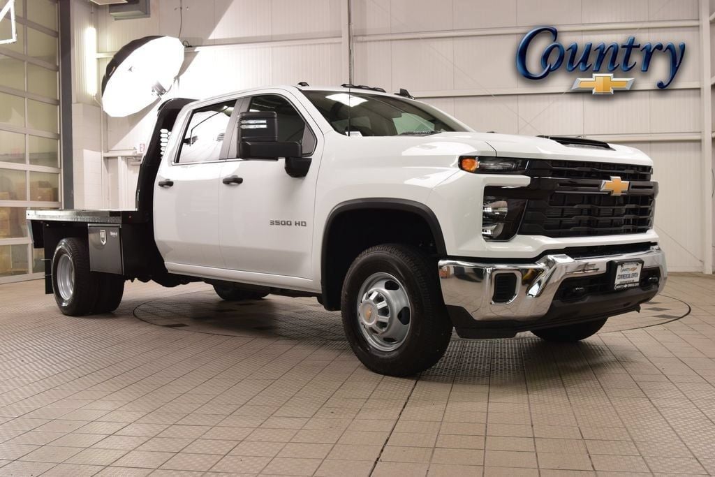 2026 Chevrolet Silverado 3500 HD Chassis Cab Work Truck - 23042457 | Video 1