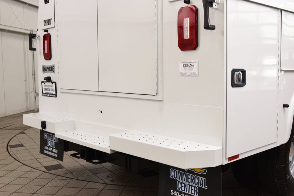 2026 Chevrolet Silverado 3500 HD Chassis Cab Work Truck - 23081644 - 16