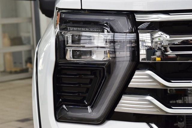 2026 Chevrolet Silverado 3500HD 4WD Crew Cab 172" High Country - 23012353 - 11