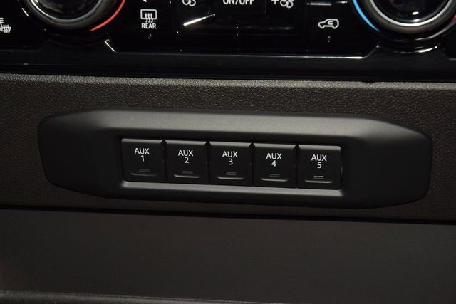 2026 Chevrolet Silverado 3500HD 4WD Crew Cab 172" High Country - 23012353 - 35