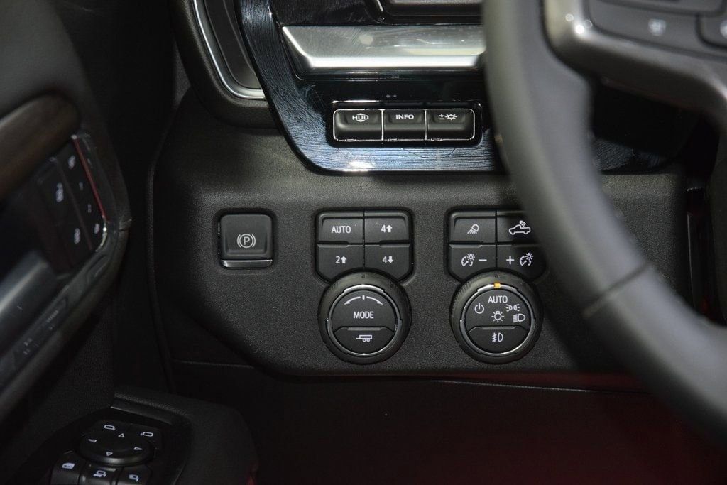 2026 Chevrolet Silverado 3500HD 4WD Crew Cab 172" High Country - 23012353 - 38