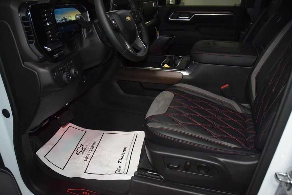 2026 Chevrolet Silverado 3500HD 4WD Crew Cab 172" High Country - 23012353 - 42