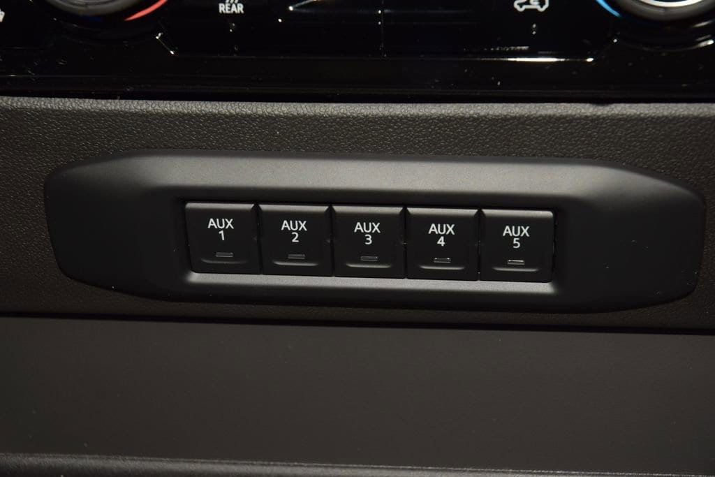 2026 Chevrolet Silverado 3500HD 4WD Crew Cab 172" High Country - 23012356 - 36