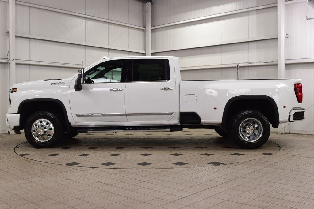 2026 Chevrolet Silverado 3500HD 4WD Crew Cab 172" High Country - 23012356 - 3