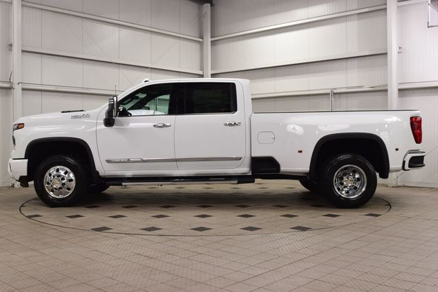2026 Chevrolet Silverado 3500HD 4WD Crew Cab 172" High Country - 23012356 - 3