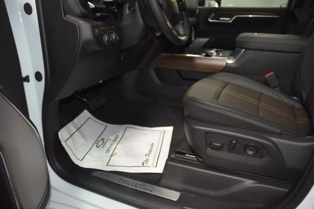 2026 Chevrolet Silverado 3500HD 4WD Crew Cab 172" High Country - 23012356 - 42