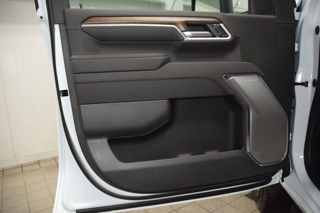 2026 Chevrolet Silverado 3500HD 4WD Crew Cab 172" High Country - 23012356 - 50