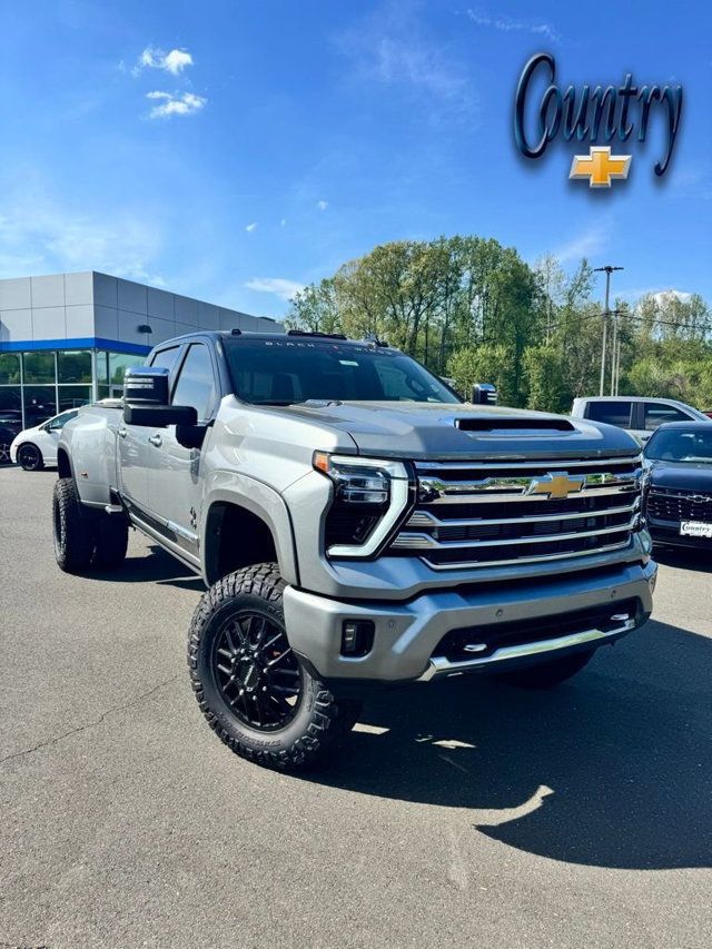 2026 Chevrolet Silverado 3500HD 4WD Crew Cab 172" High Country - 23015288 | Video 1