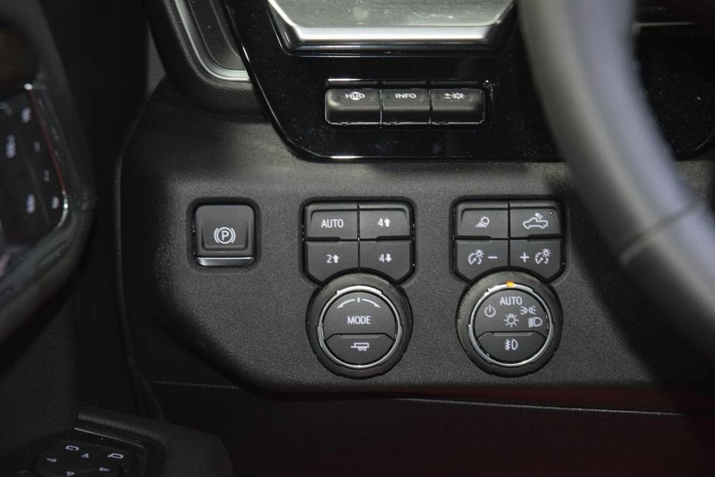 2026 Chevrolet Silverado 3500HD 4WD Crew Cab 172" High Country - 23015288 - 37
