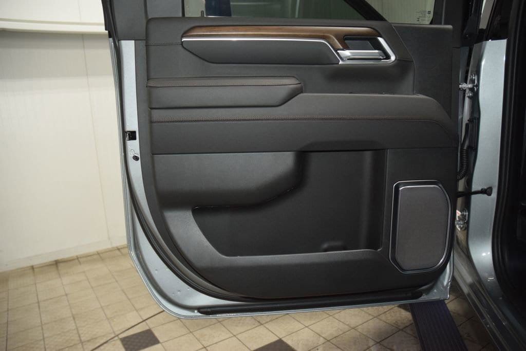 2026 Chevrolet Silverado 3500HD 4WD Crew Cab 172" High Country - 23015288 - 45
