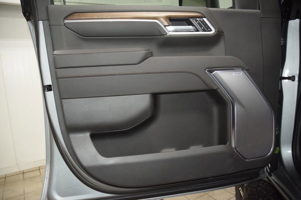 2026 Chevrolet Silverado 3500HD 4WD Crew Cab 172" High Country - 23015288 - 47