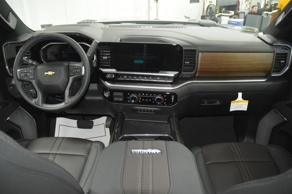 2026 Chevrolet Silverado 3500HD 4WD Crew Cab 172" High Country - 23037642 - 32
